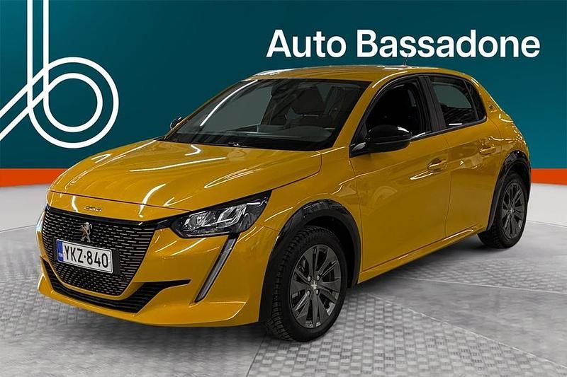 Käytetty Peugeot e-208 Active 100 kW (136 HP) 2022 Viistoperä
