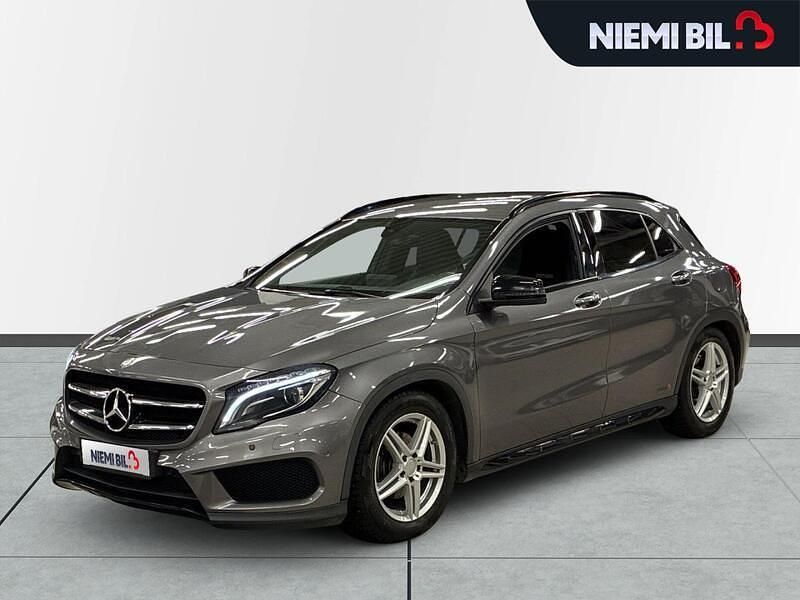 Käytetty 2016 Mercedes GLA200 AMG line Katumaasturi | 21 490 € (Hieman kallis) - Kuva 1/3