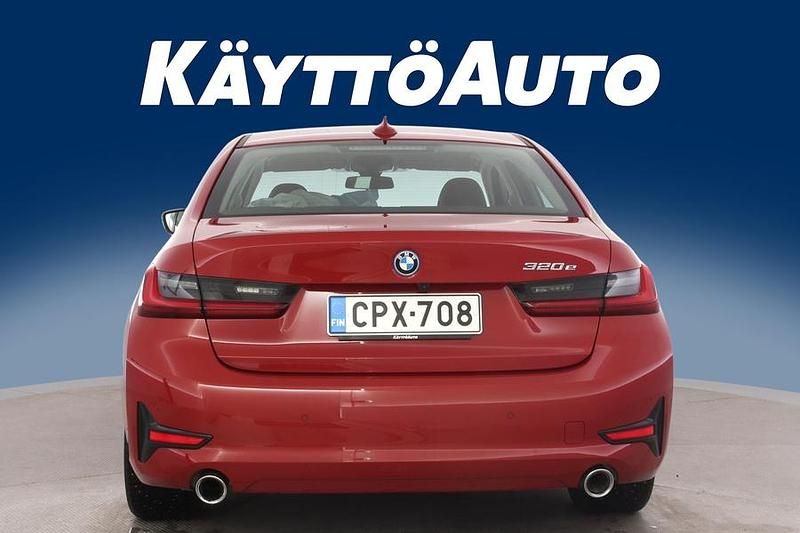 Käytetty BMW 320e Comfort Edition 204 HP (150 kW) 2021 Punainen Sedan