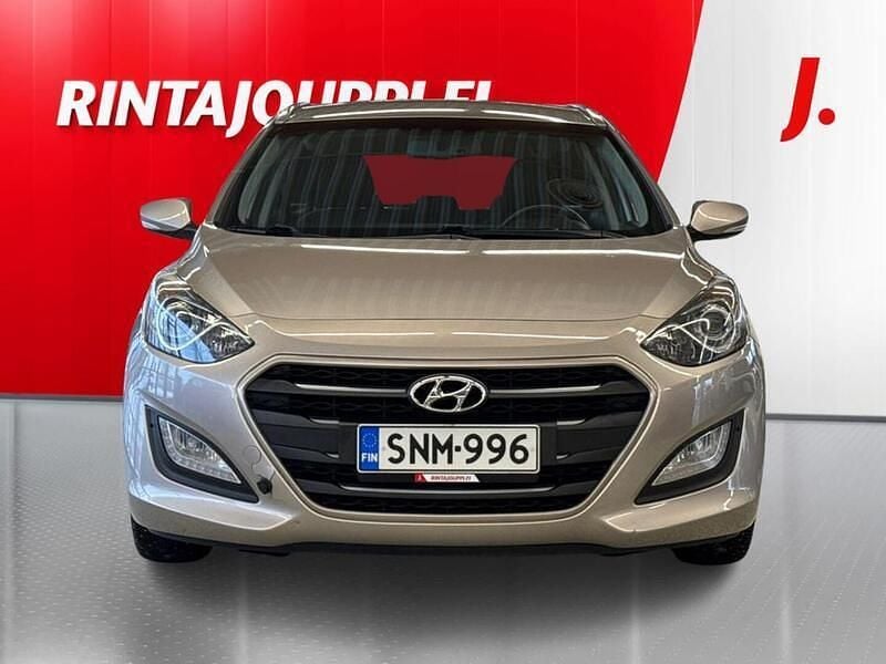 Käytetty Hyundai i30 Comfort 135 HP (99 kW) 2016 Ruskea Farmari