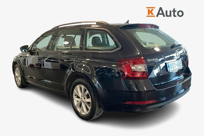 Käytetty Skoda Octavia Business Line 150 HP (110 kW) 2020 Musta Farmari