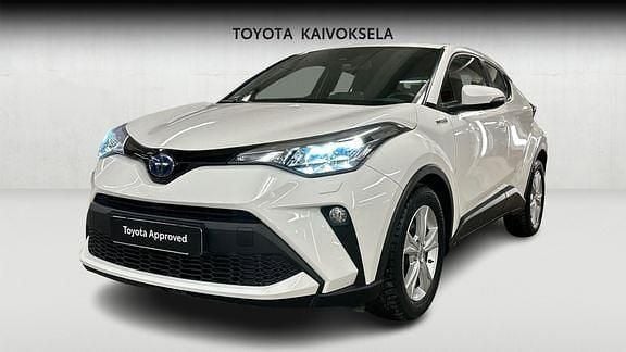 Käytetty Toyota C-HR Active 122 HP (89 kW) 2022 Valkoinen Katumaasturi