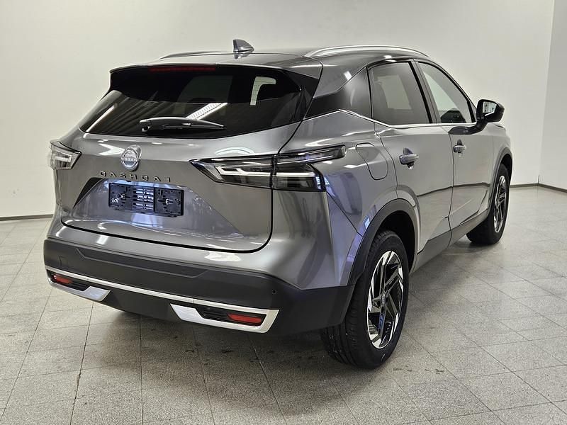 Uusi Nissan Qashqai N-Connecta 158 HP (116 kW) 2025 Katumaasturi