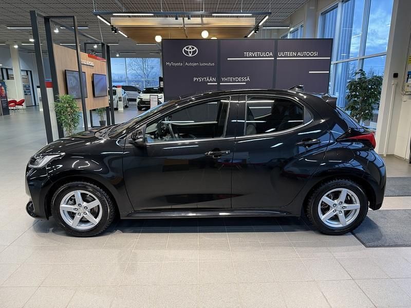 Käytetty Mazda 2 Comfort 116 HP (85 kW) 2023 Musta Viistoperä