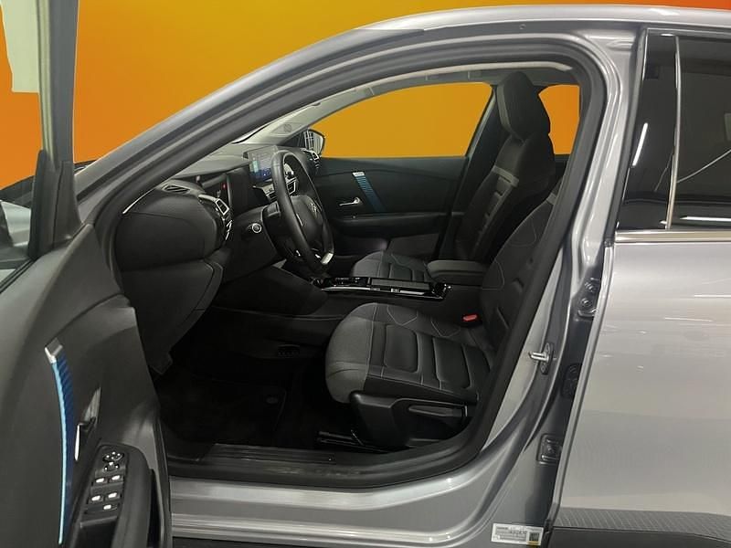 Käytetty Citroën e-C4 Comfort 100 kW (136 HP) 2024 Harmaa Viistoperä