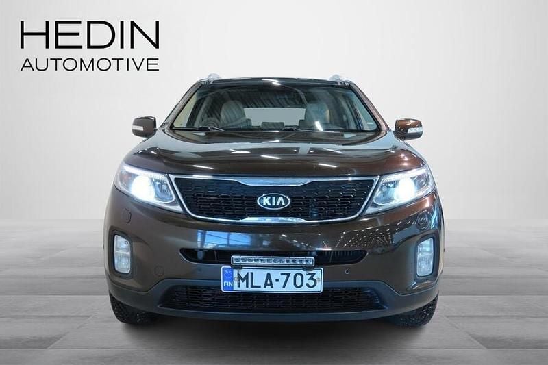 Käytetty Kia Sorento 197 HP (144 kW) 2013 Ruskea Katumaasturi