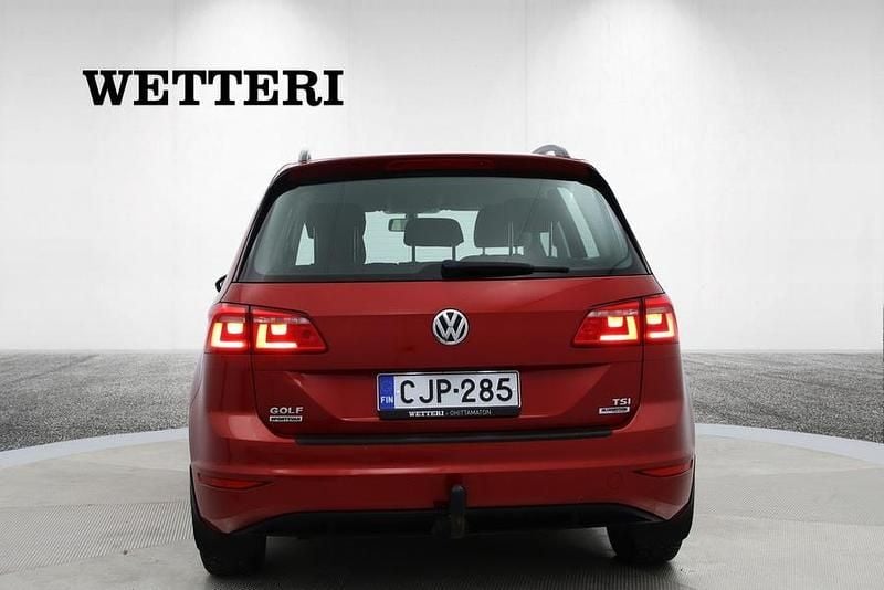 Käytetty VW Golf Sportsvan Comfortline 86 HP (63 kW) 2015 Tila-auto