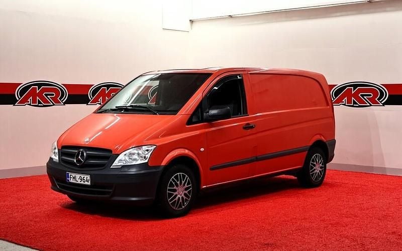 Käytetty Mercedes Vito 95 HP (69 kW) 2011 Punainen Van