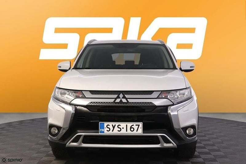 Käytetty Mitsubishi Outlander Active 150 HP (110 kW) 2019 Katumaasturi
