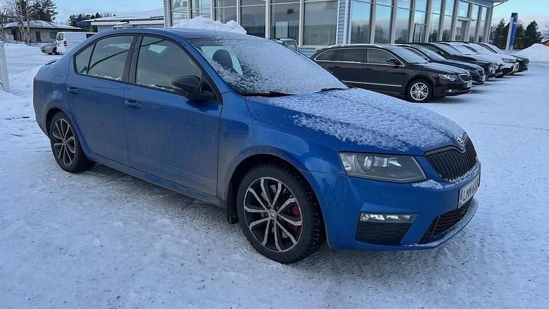 Käytetty Skoda Octavia RS 184 HP (135 kW) 2014 Sininen Viistoperä