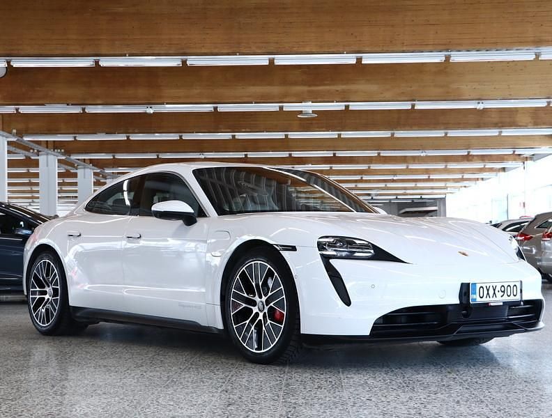 Käytetty Porsche Taycan 4S Performance Package 570 kW (776 HP) 2020 Valkoinen Sedan