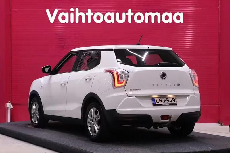 Käytetty Ssangyong (KGM) Tivoli Crystal 116 HP (85 kW) 2016 Katumaasturi