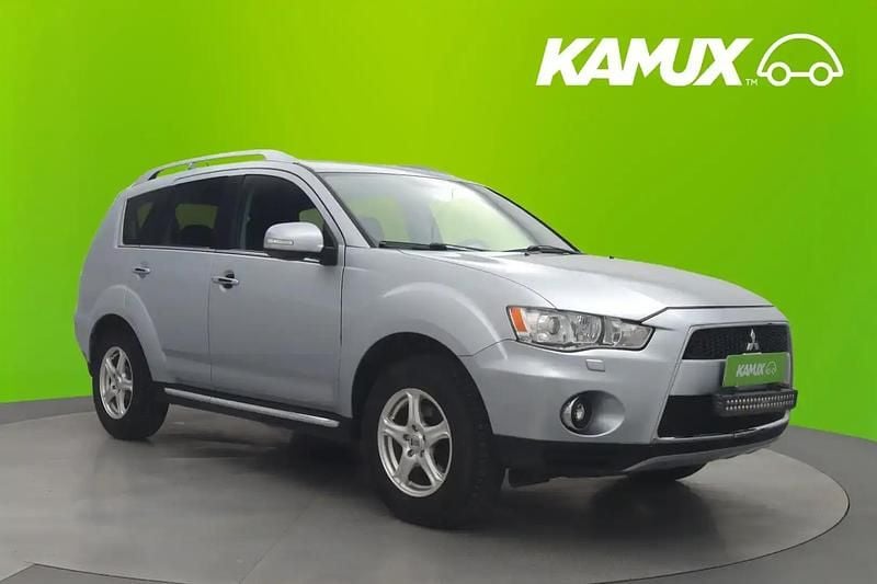 Hopea / harmaa Käytetty 2010 Mitsubishi Outlander Instyle Katumaasturi | 11 390 € (Perustarjous) - Kuva 1/4