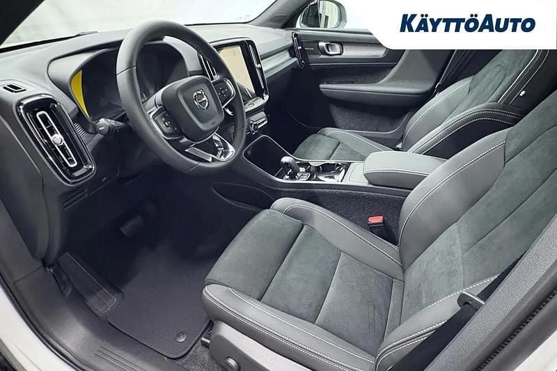 Käytetty Volvo EC40 Performance 325 kW (442 HP) 2026 Crystal white met. Katumaasturi