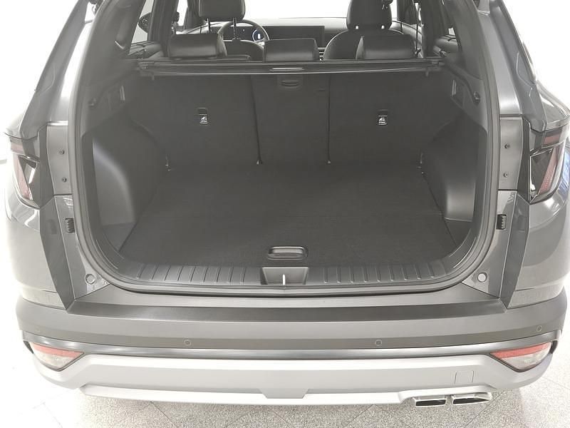 Käytetty Hyundai Tucson 215 HP (158 kW) 2024 Harmaa Katumaasturi