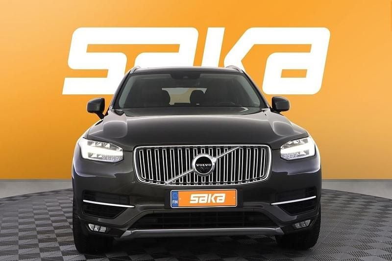 Käytetty Volvo XC90 Inscription 235 HP (172 kW) 2019 Katumaasturi
