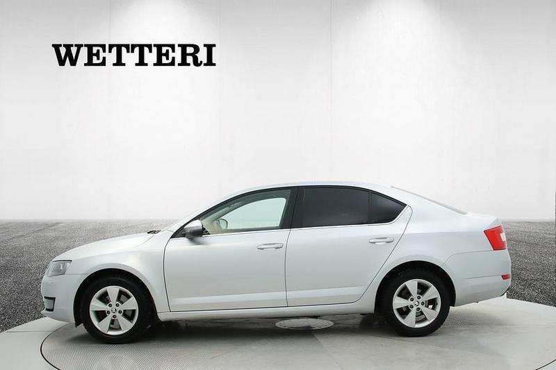 Käytetty Skoda Octavia Elegance 140 HP (102 kW) 2014 Viistoperä
