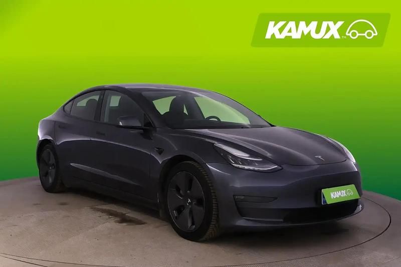 Käytetty Tesla Model 3 366 kW (498 HP) 2021 Hopea / harmaa Sedan