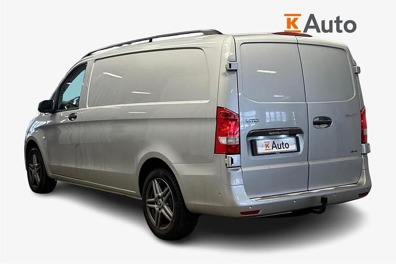 Käytetty Mercedes Vito 190 HP (139 kW) 2018 Hopea Van