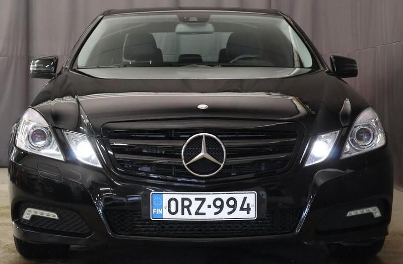 Käytetty Mercedes E350 Avantgarde 231 HP (169 kW) 2010 Musta Sedan