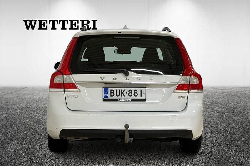 Käytetty Volvo V70 Kinetic 114 HP (83 kW) 2015 Valkoinen Farmari