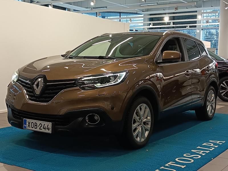 Käytetty Renault Kadjar LIMITED 131 HP (96 kW) 2017 Kupari Katumaasturi
