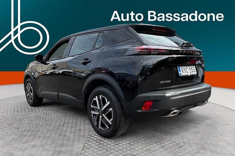 Käytetty Peugeot 2008 Active 131 HP (96 kW) 2024 Katumaasturi