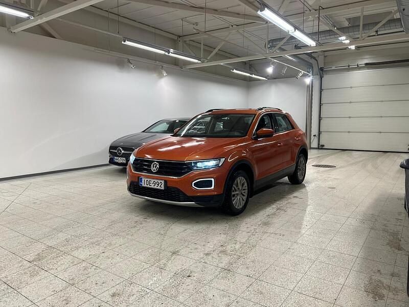 Oranssi Käytetty 2018 VW T-Roc Style Katumaasturi | 20 890 € (Kallis) - Kuva 1/3