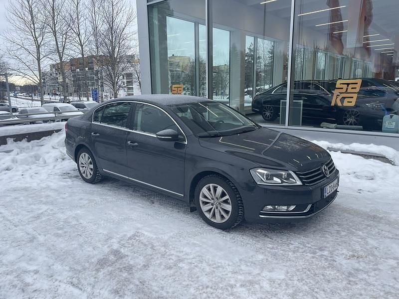 Käytetty VW Passat Comfortline 105 HP (77 kW) 2011 Sedan