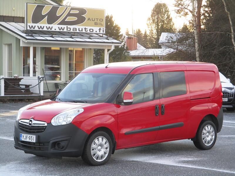 Käytetty Opel Combo 90 HP (66 kW) 2017 Punainen Van