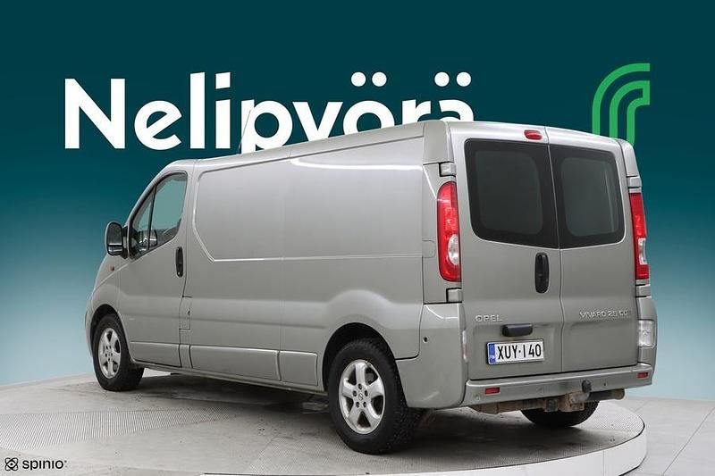 Käytetty Opel Vivaro S 146 HP (107 kW) 2011 Tila-auto