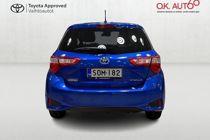Käytetty Toyota Yaris Hybrid Edition 73 HP (53 kW) 2020 Sininen Viistoperä