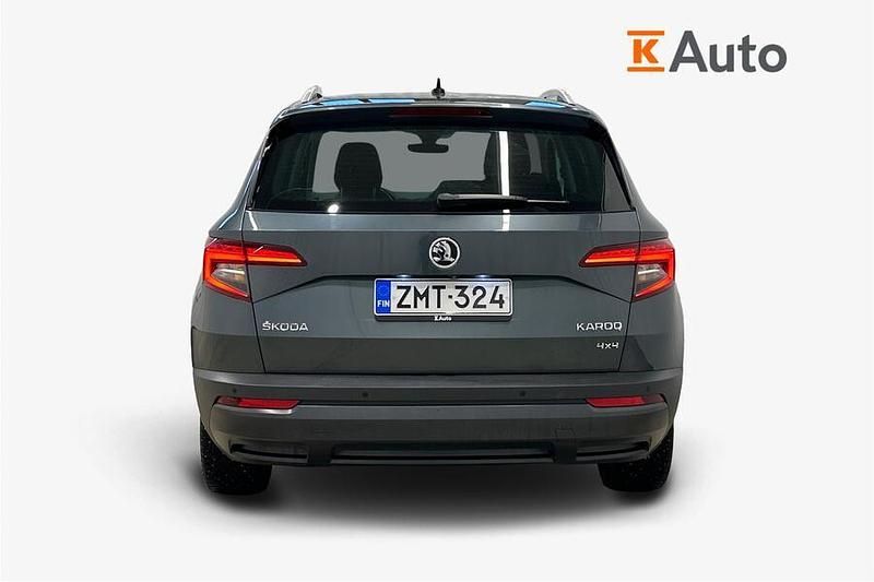Käytetty Skoda Karoq Style 150 HP (110 kW) 2019 Met. harmaa Katumaasturi
