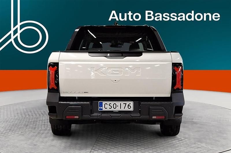 Käytetty Ssangyong (KGM) Musso 303 kW (413 HP) 2025 Van