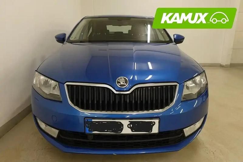 Käytetty Skoda Octavia Ambition 140 HP (102 kW) 2014 Sininen Viistoperä