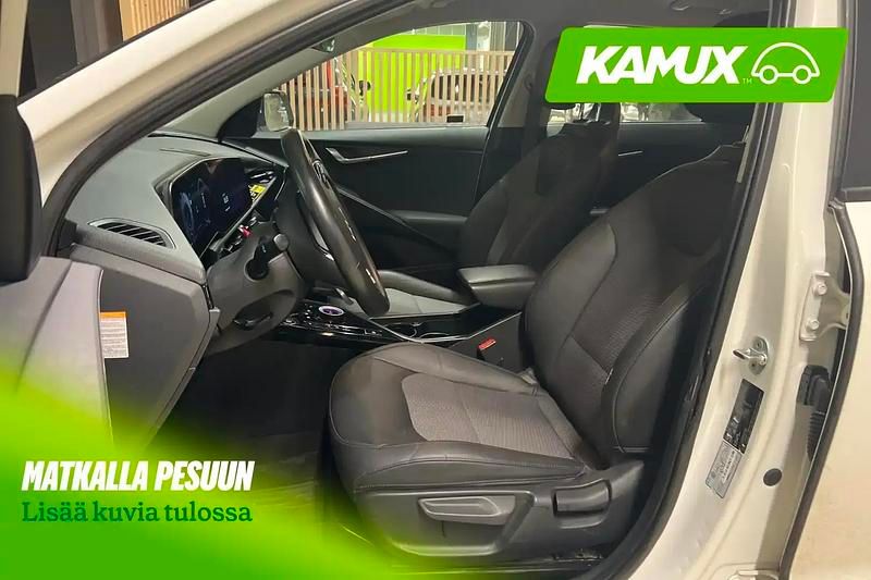 Käytetty Kia Niro EX 182 HP (133 kW) 2022 Valkoinen Katumaasturi