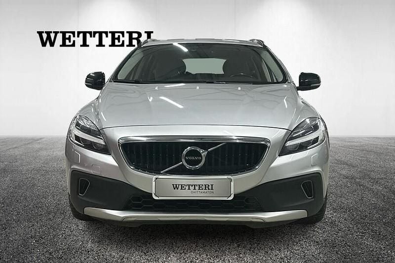 Käytetty Volvo V40 Plus 150 HP (110 kW) 2018 Viistoperä