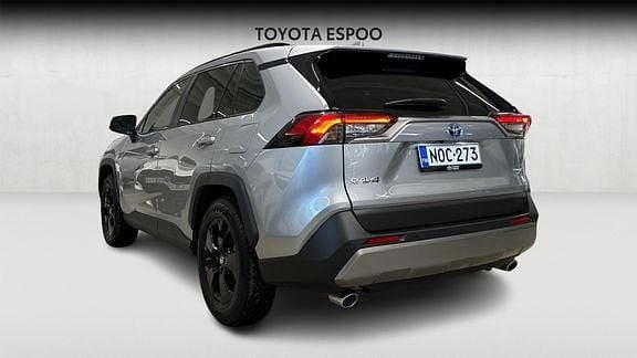 Käytetty Toyota RAV4 Active 176 HP (129 kW) 2025 Hopea Katumaasturi