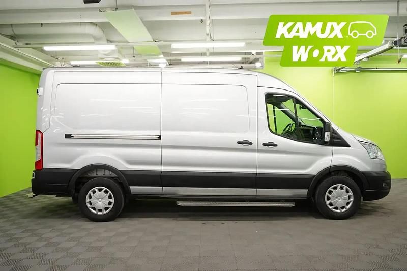 Käytetty Ford Transit Trend 170 HP (125 kW) 2021 Hopea / harmaa Van