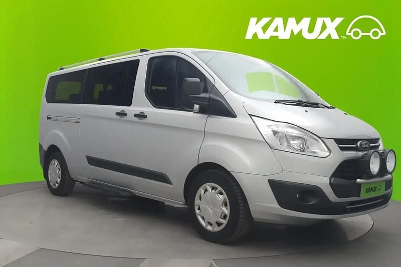 Käytetty Ford Tourneo Trend 131 HP (96 kW) 2017 Hopea / harmaa Tila-auto