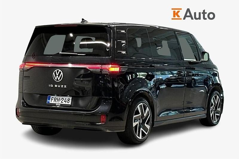 Käytetty VW ID. Buzz Pro 150 kW (204 HP) 2023 Musta Tila-auto