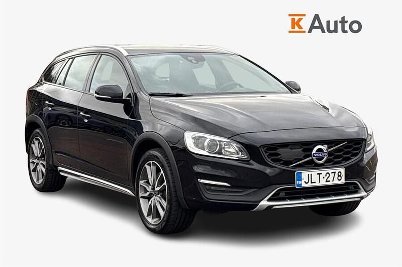Käytetty 2018 Volvo V60 CC Momentum Farmari | 17 550 € - Kuva 1/3