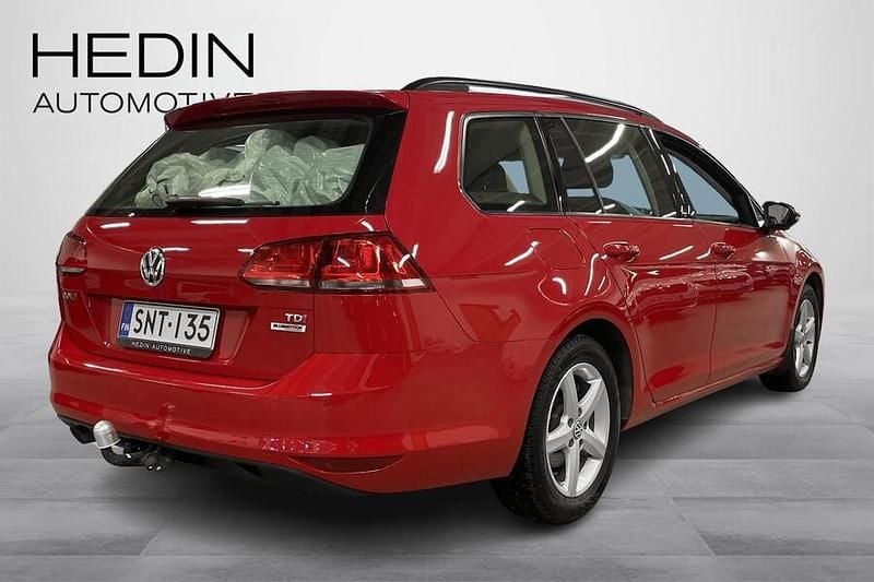Käytetty VW Golf VII Allstar 110 HP (80 kW) 2016 Punainen Farmari