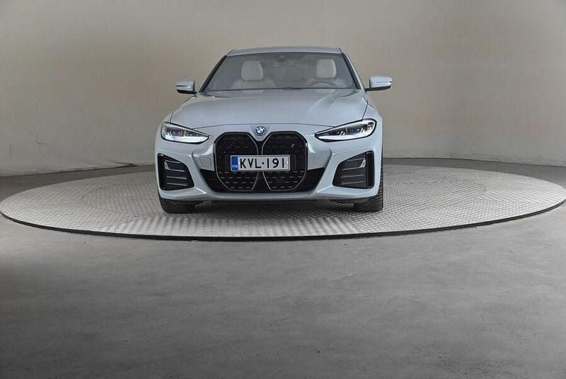 Käytetty BMW i4 250 kW (340 HP) 2023 Sedan