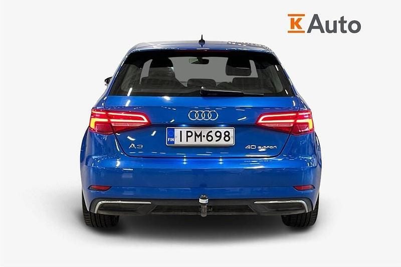 Käytetty Audi A3 Sportback e-tron Business 150 HP (110 kW) 2020 Viistoperä