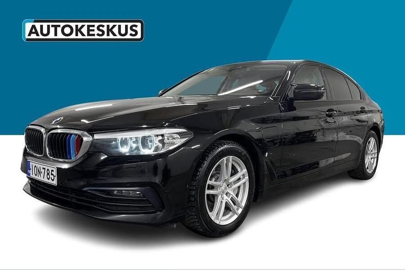Musta Käytetty 2019 BMW 530e Sport Line Sedan | 17 990 € (Hyvä tarjous) - Kuva 1/4