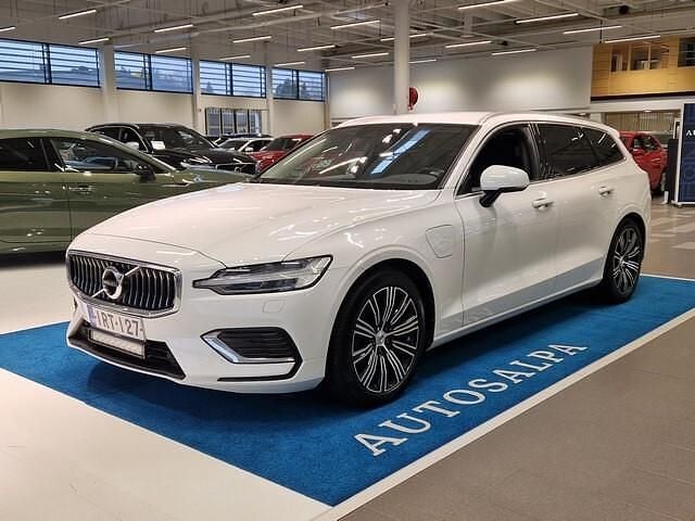 Valkoinen Käytetty 2021 Volvo V60 Inscription Farmari | 27 900 € (Perustarjous) - Kuva 1/4