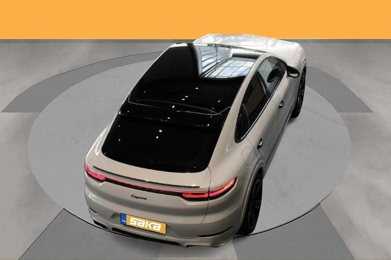 Käytetty Porsche Cayenne Platinum Edition 462 HP (339 kW) 2023 Katumaasturi