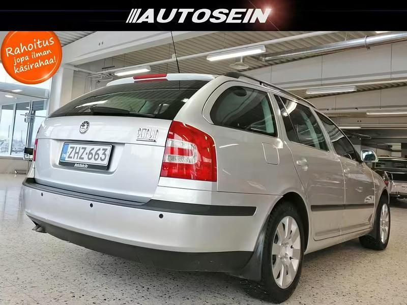 Käytetty Skoda Octavia Elegance 190 HP (139 kW) 2008 Harmaa Farmari