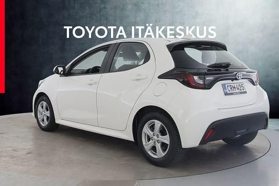 Käytetty Toyota Yaris Active 114 HP (83 kW) 2023 Valkoinen Viistoperä